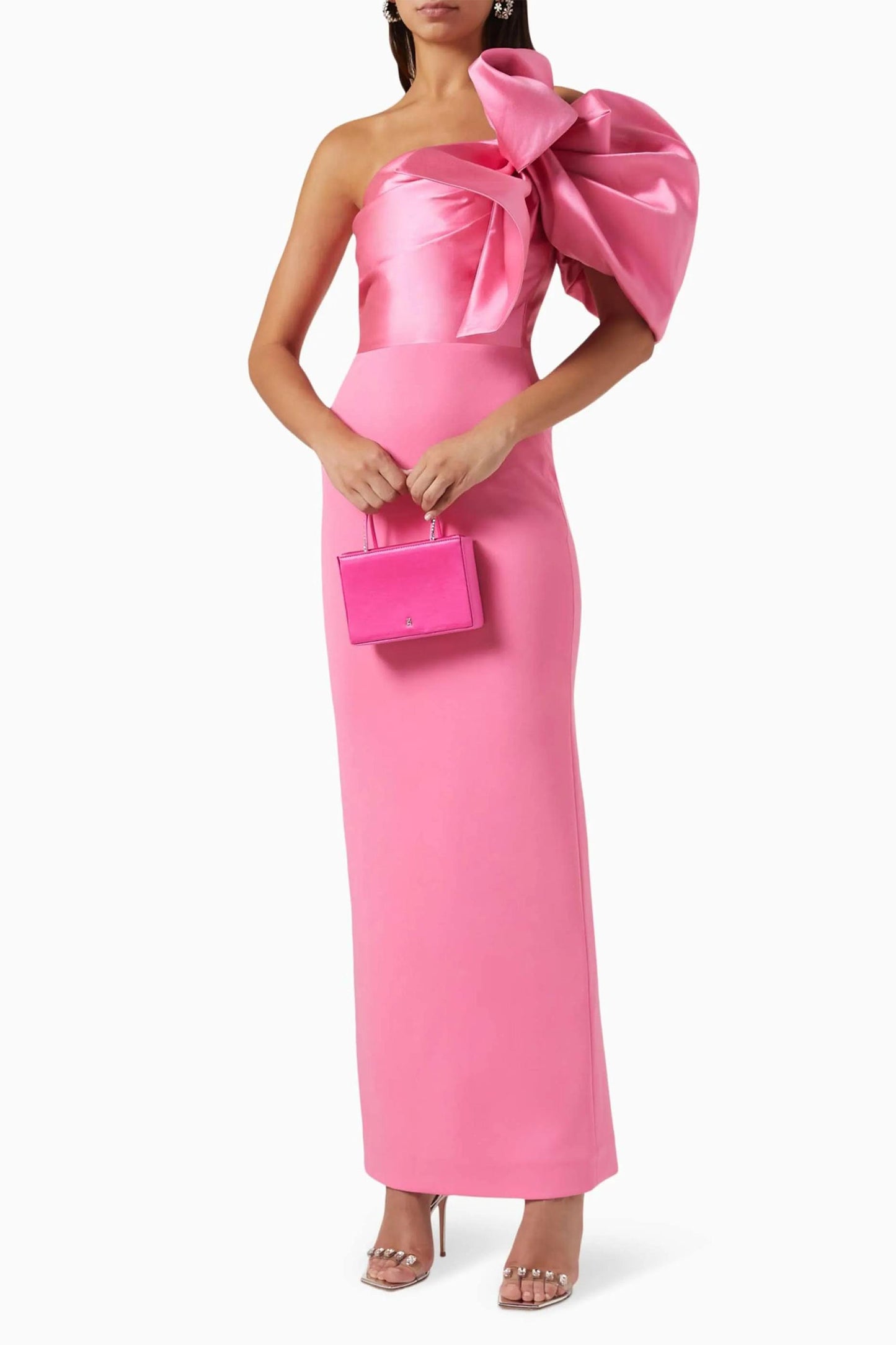 Well Tailored Dress with a Graceful Silhouette