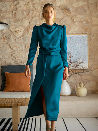Sophisticated Dress with a Clean Classic Look