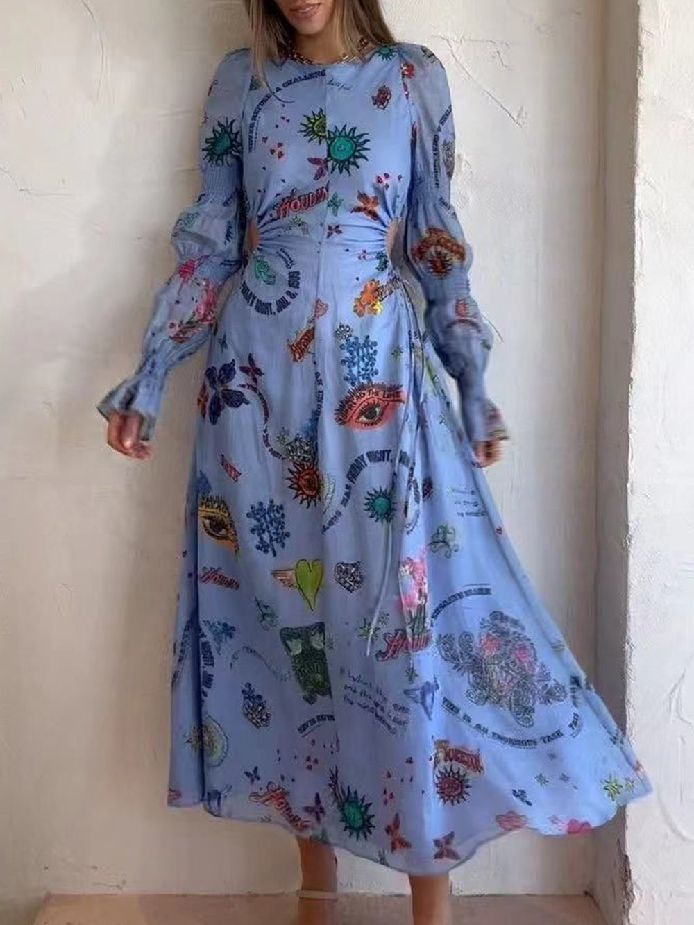 Well Tailored Dress with a Graceful Silhouette