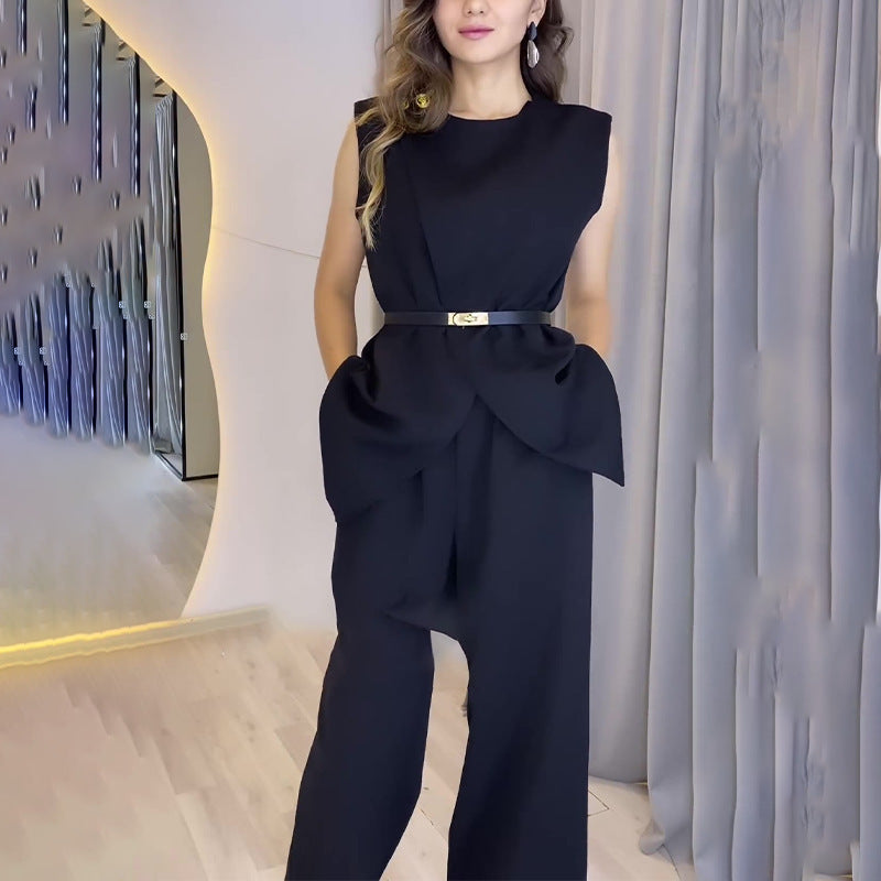 Well Tailored Pants with a Graceful Silhouette