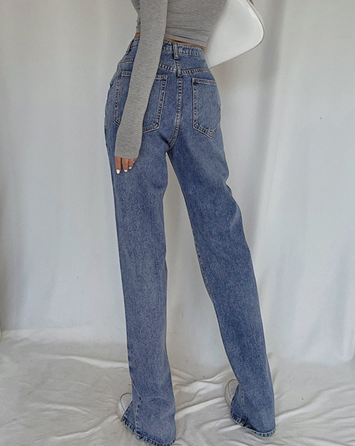 Well Tailored Garment with a Graceful Silhouette