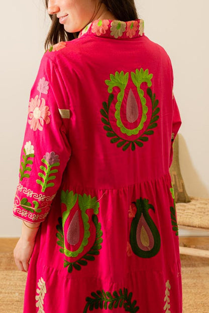 Beautifully Finished Dress in a Timeless Design