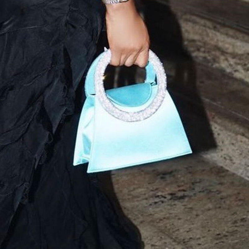 Beautifully Finished Bag in a Timeless Design