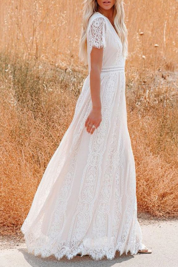 Well Tailored Dress with a Graceful Silhouette