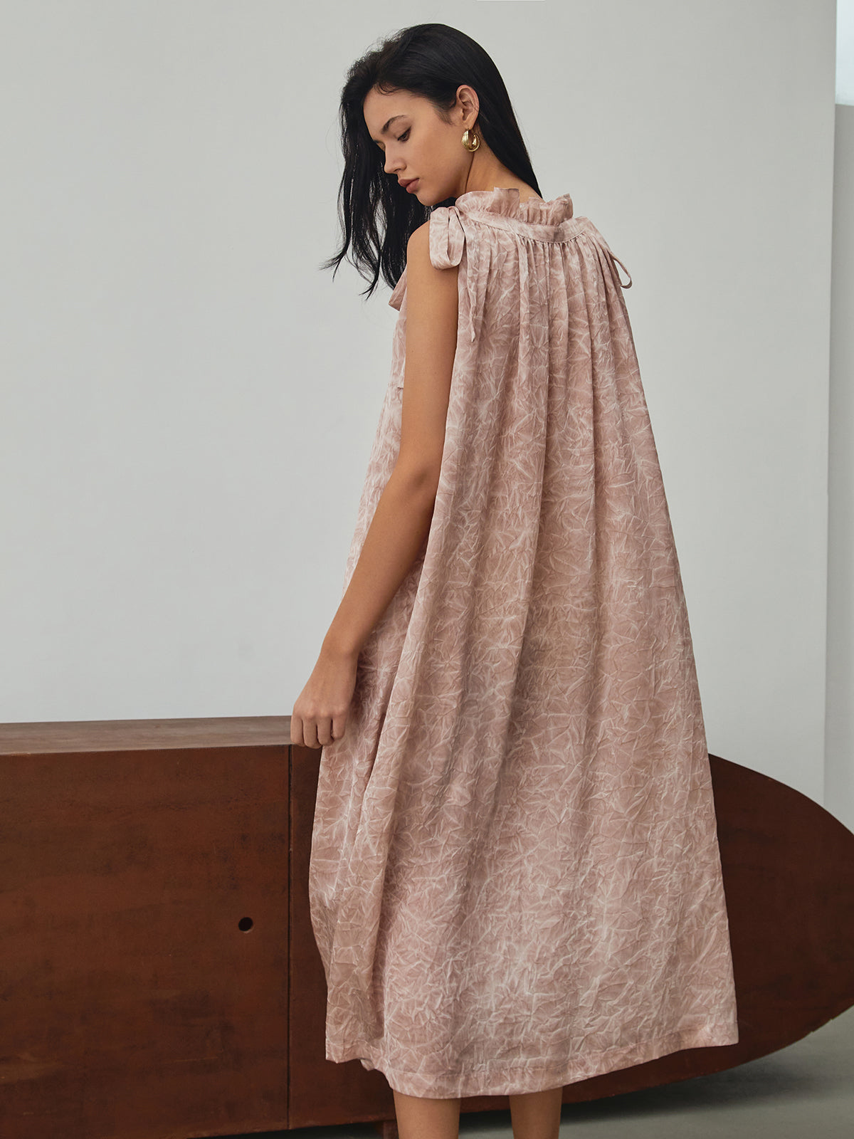 Beautifully Crafted Dress in a Classic Style