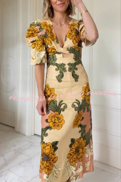 Effortlessly Elegant Dress with a Timeless Design