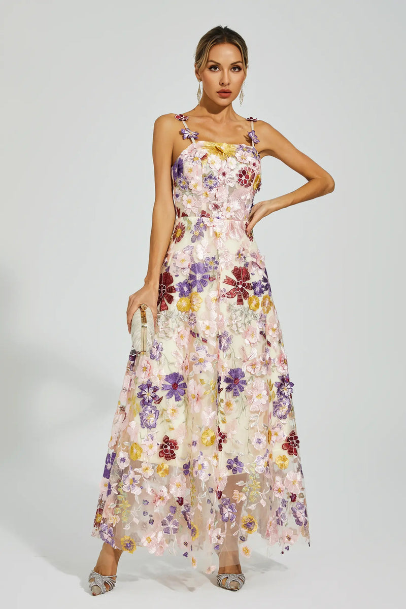 Gracefully Styled Dress for Any Occasion
