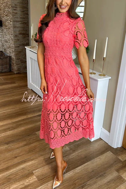 Beautifully Finished Dress in a Timeless Design