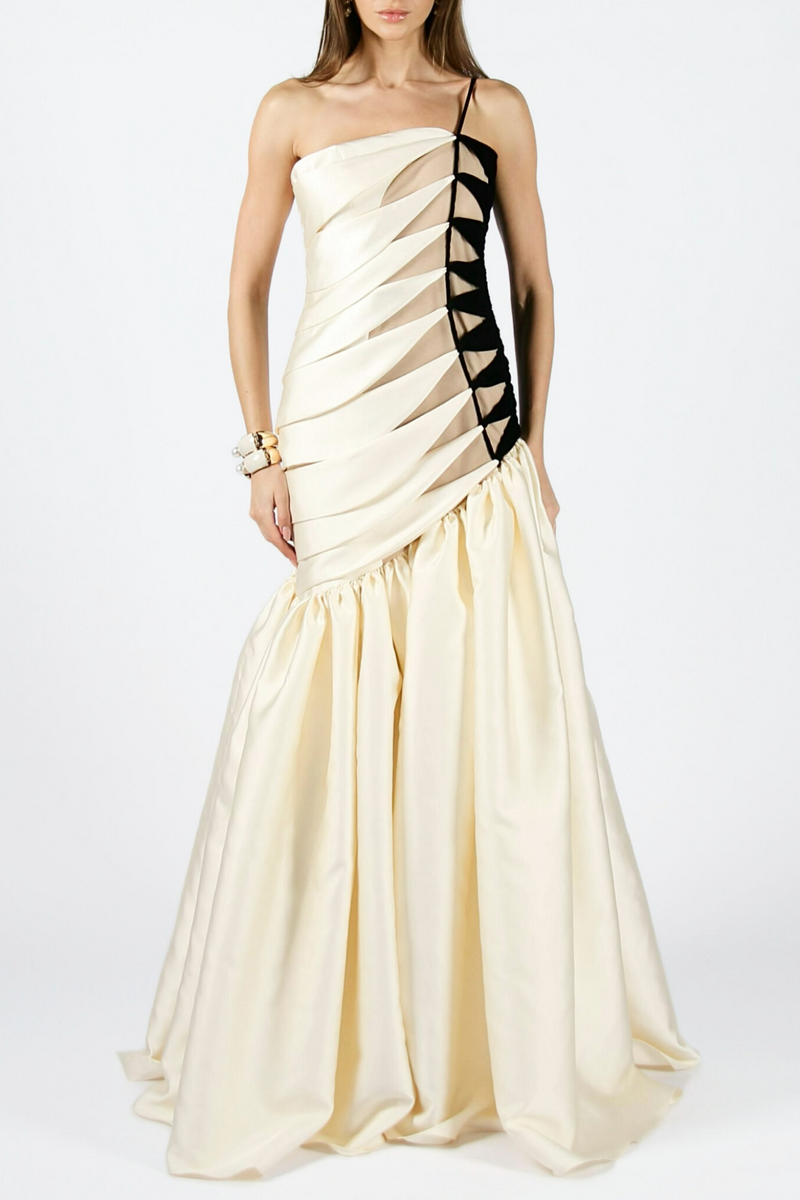 Classic Vintage & Enduringly Stylish Dress