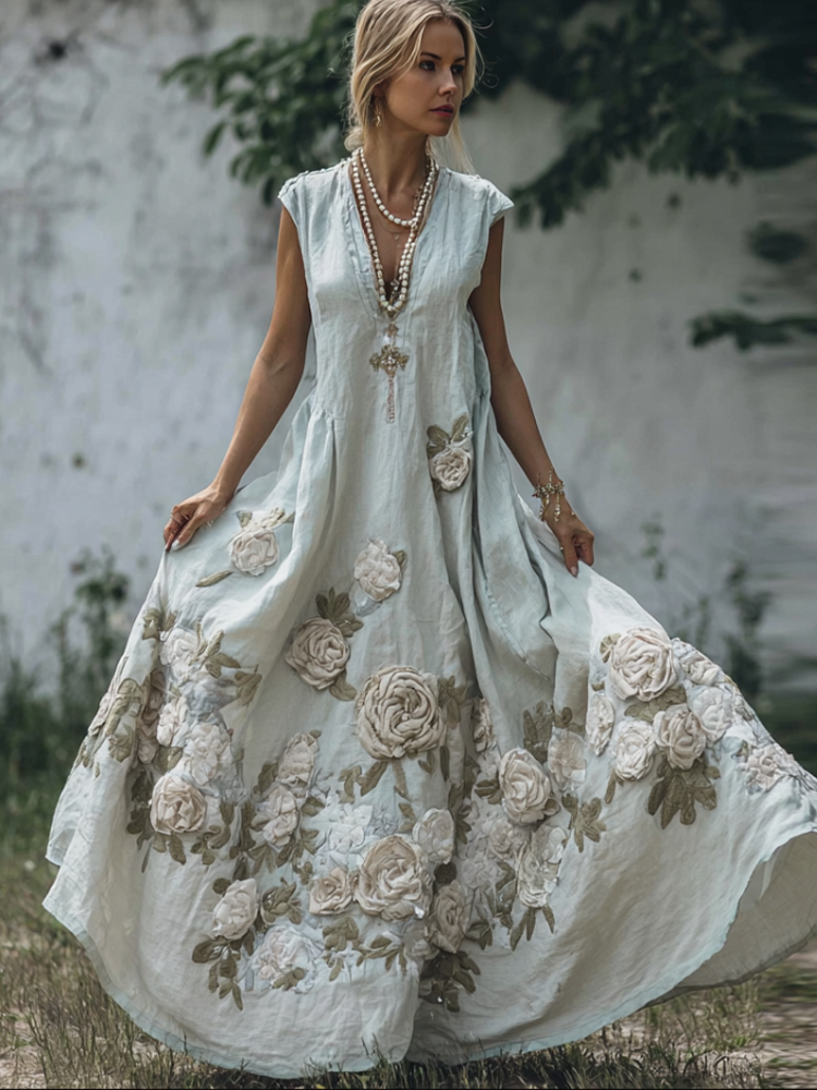 Beautifully Finished Dress in a Timeless Design