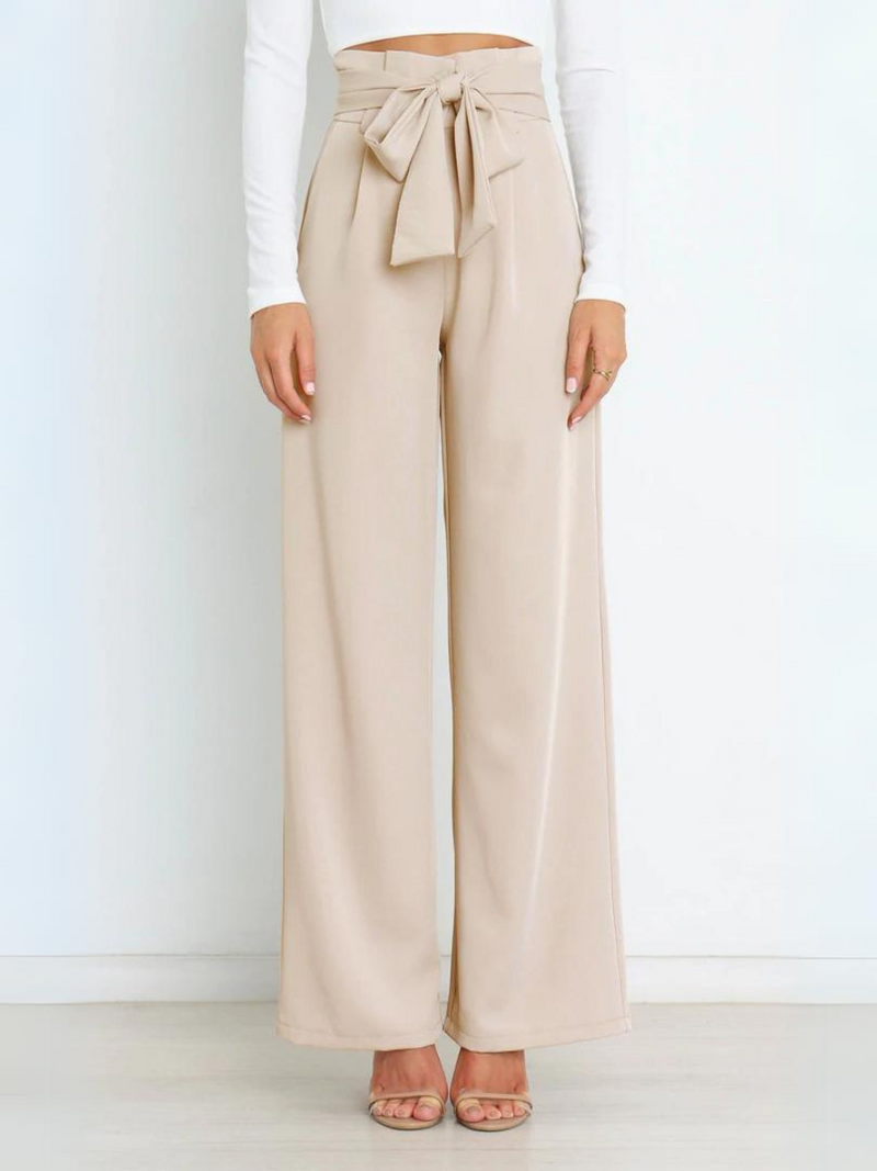 Classic Vintage Pants with a Flattering Fit