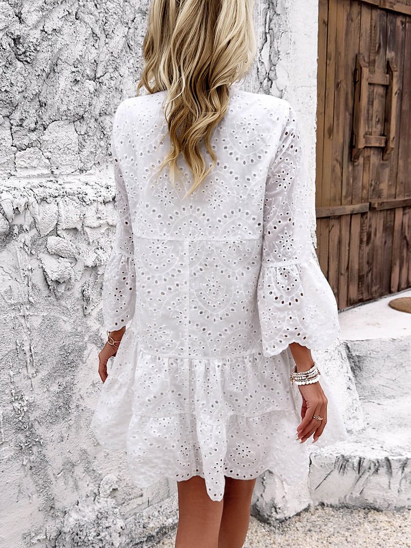 Beautifully Finished Dress in a Timeless Design