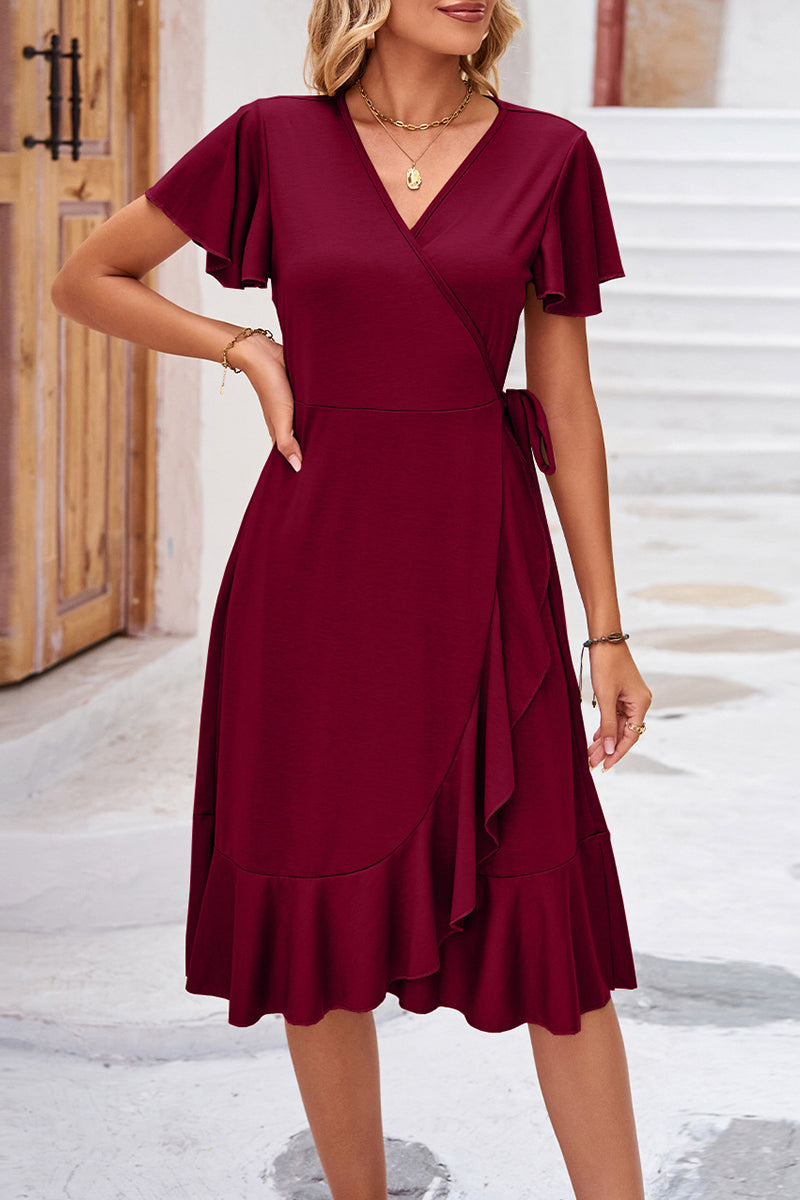 Beautifully Finished Dress in a Timeless Design