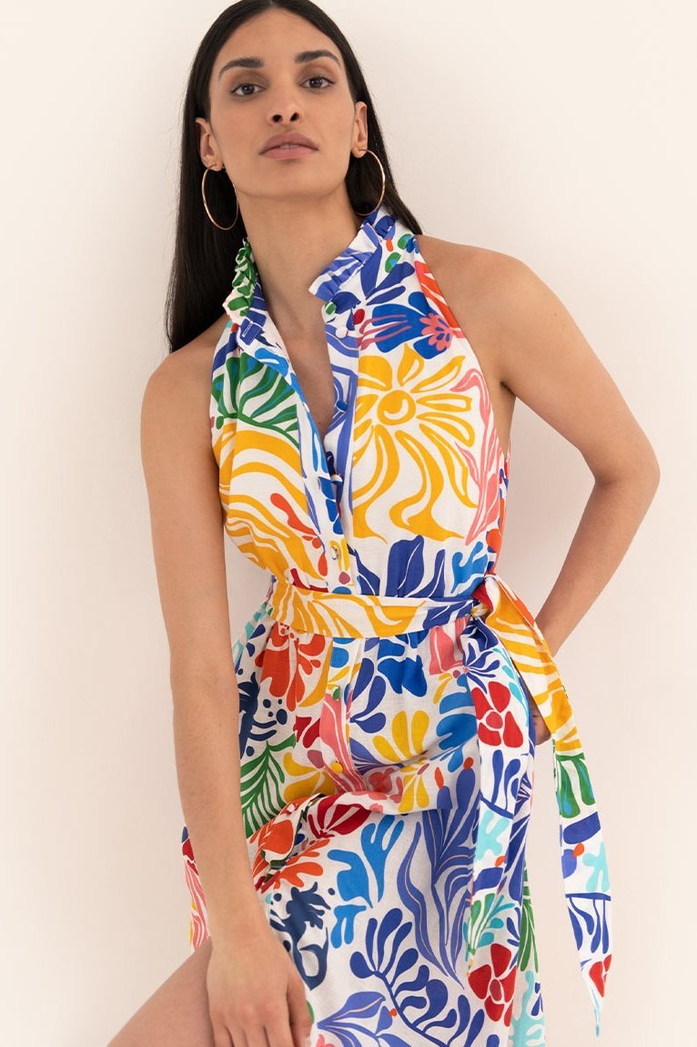 Beautifully Finished Dress in a Timeless Design