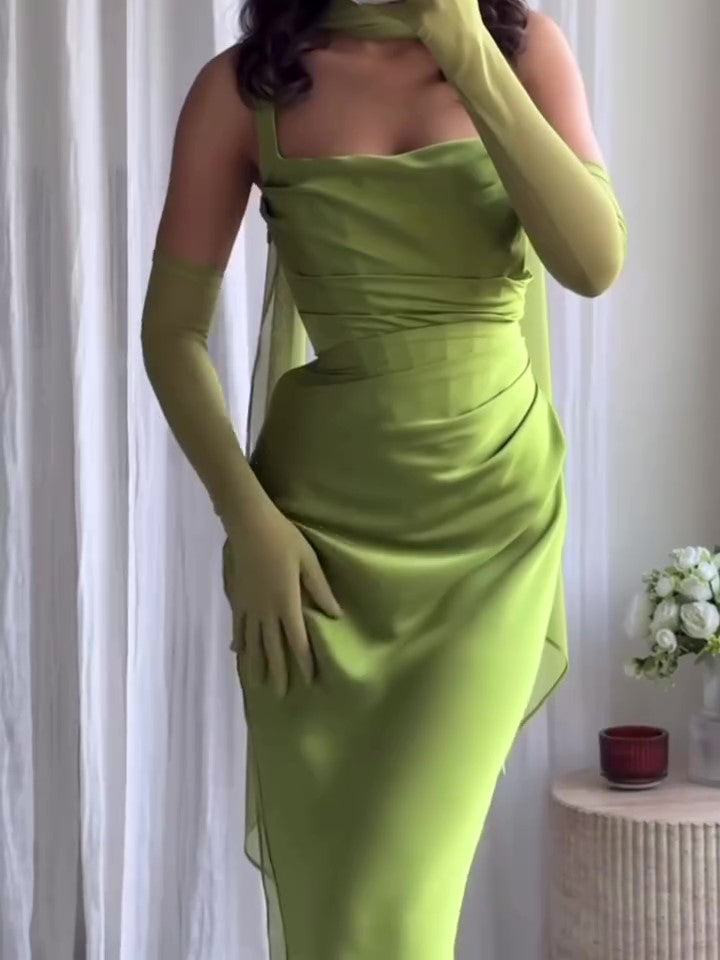 Beautifully Crafted Dress in a Classic Style