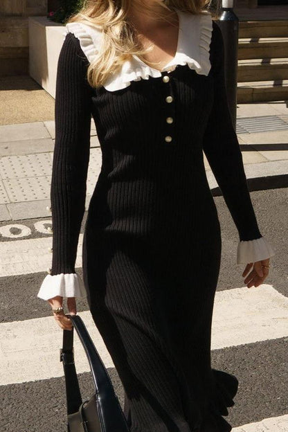Classic Vintage Dress with a Flattering Fit
