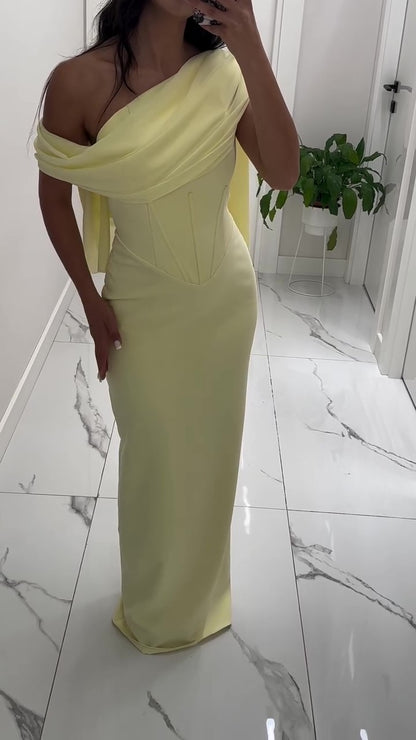 Beautifully Crafted Garment in a Classic Style