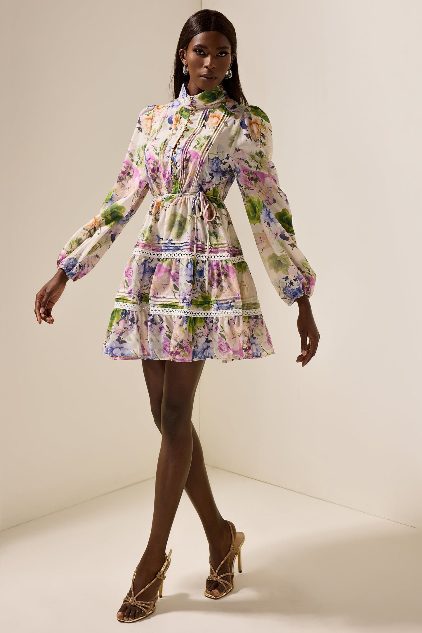 Classic Vintage Dress with a Flattering Fit