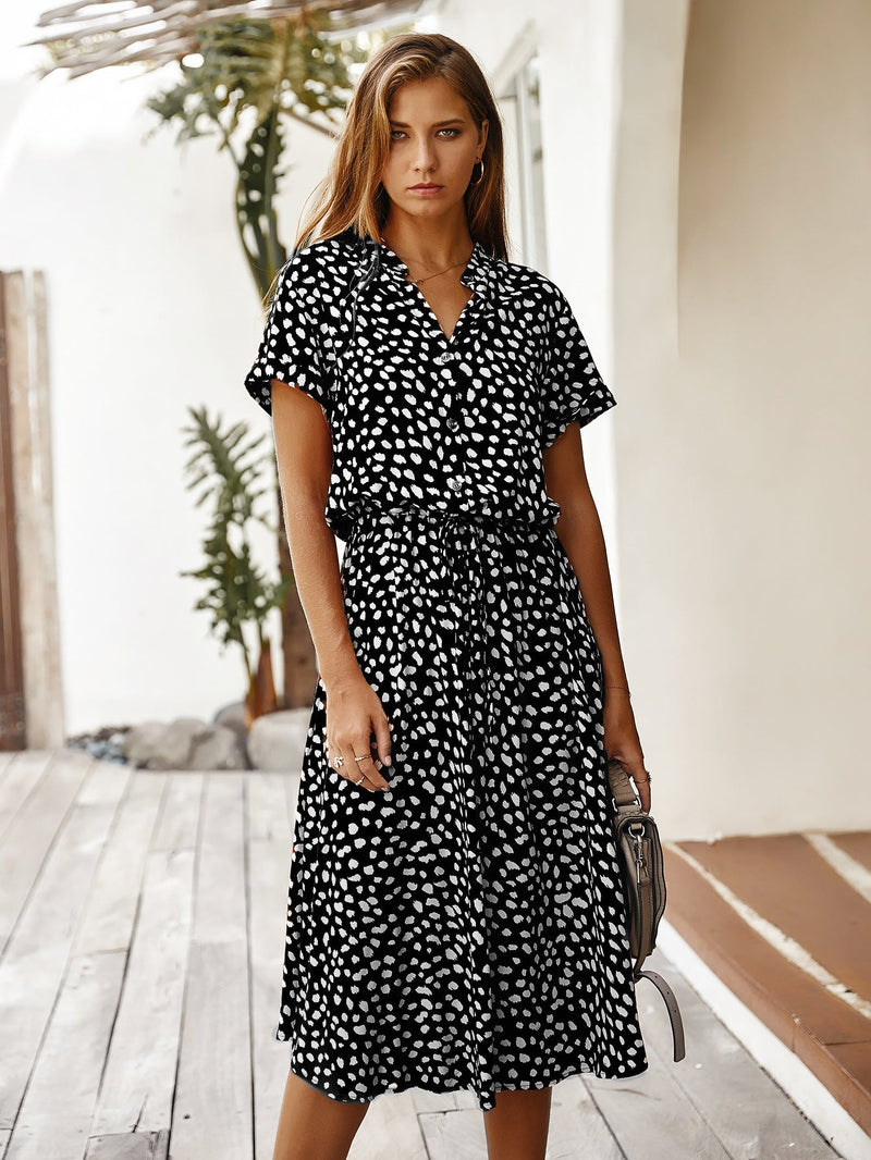 Beautifully Finished Dress in a Timeless Design