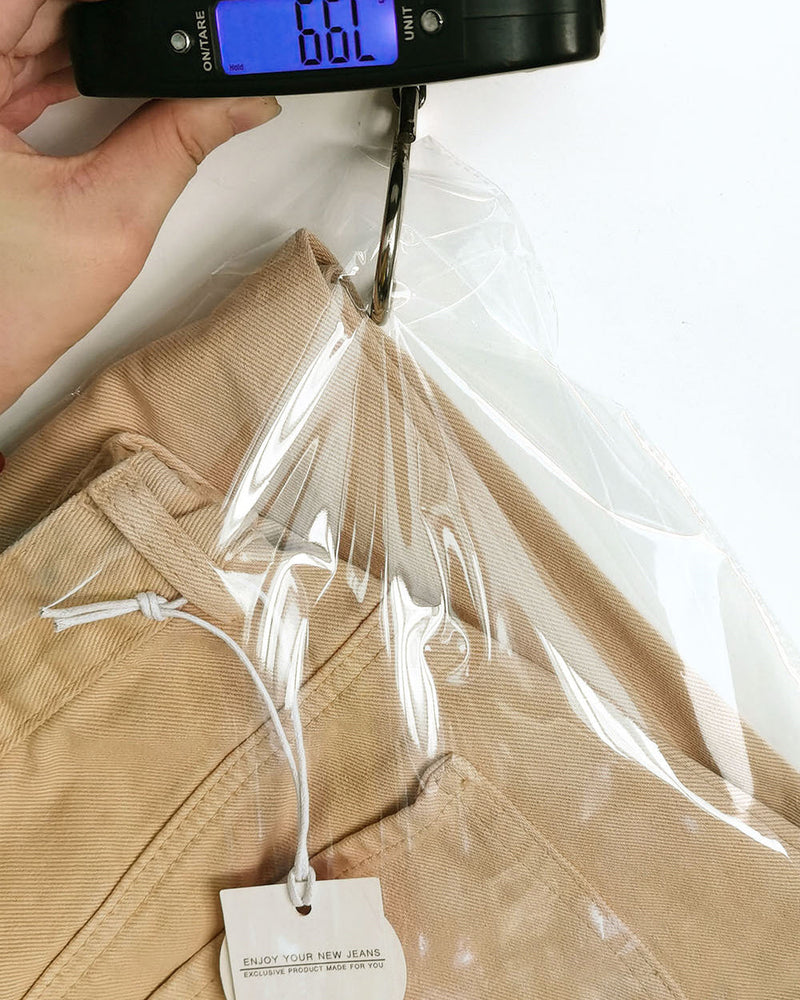Effortlessly Elegant Pants with a Timeless Design