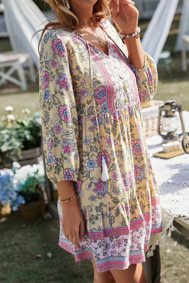 Classic Vintage Dress with a Flattering Fit