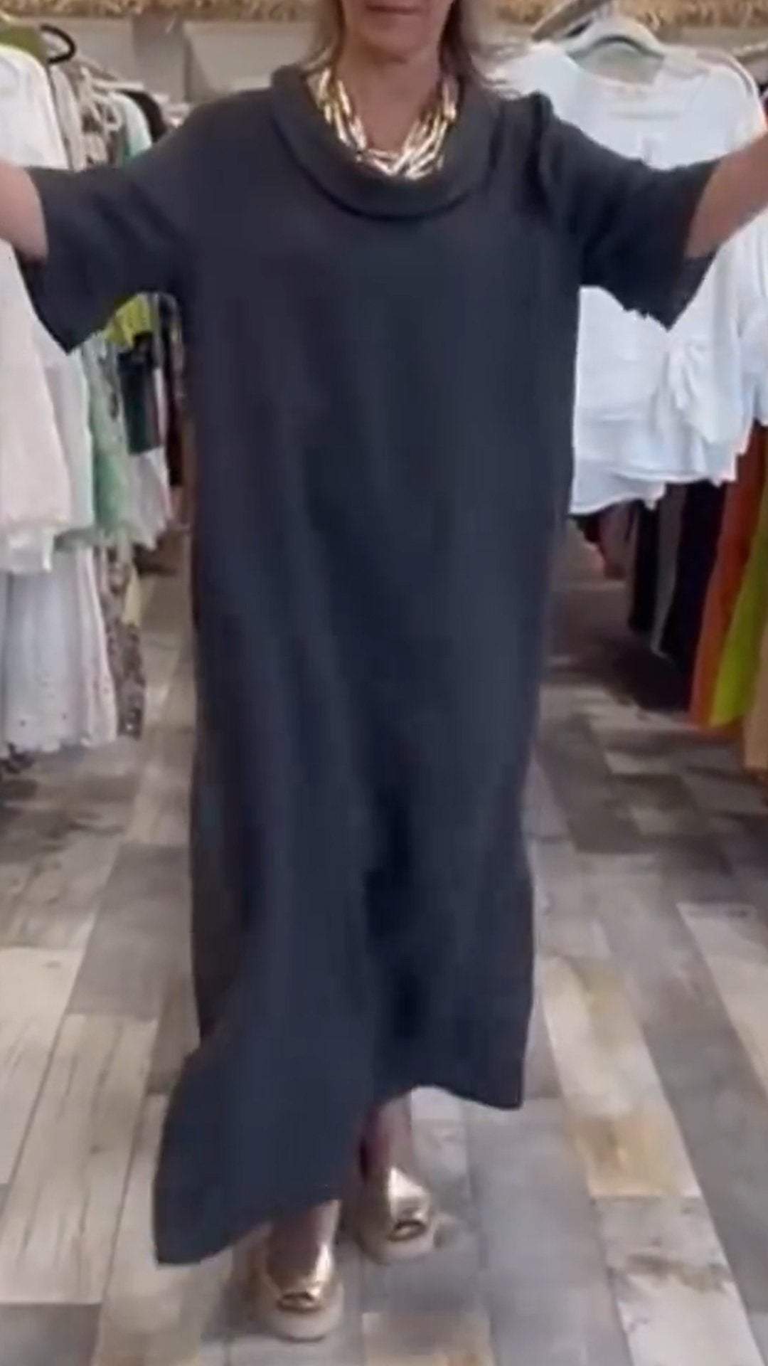 Classic Vintage Dress with a Flattering Fit