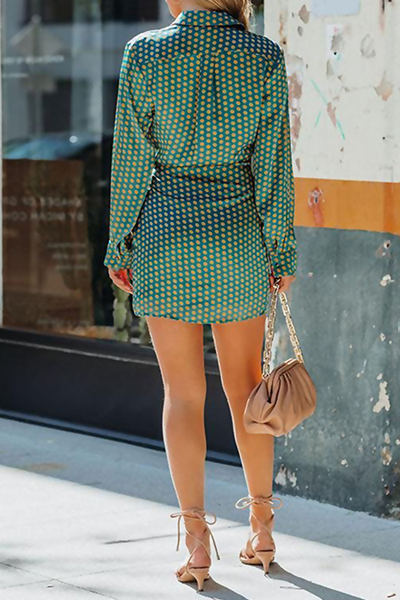 Classic Vintage Dress with a Flattering Fit