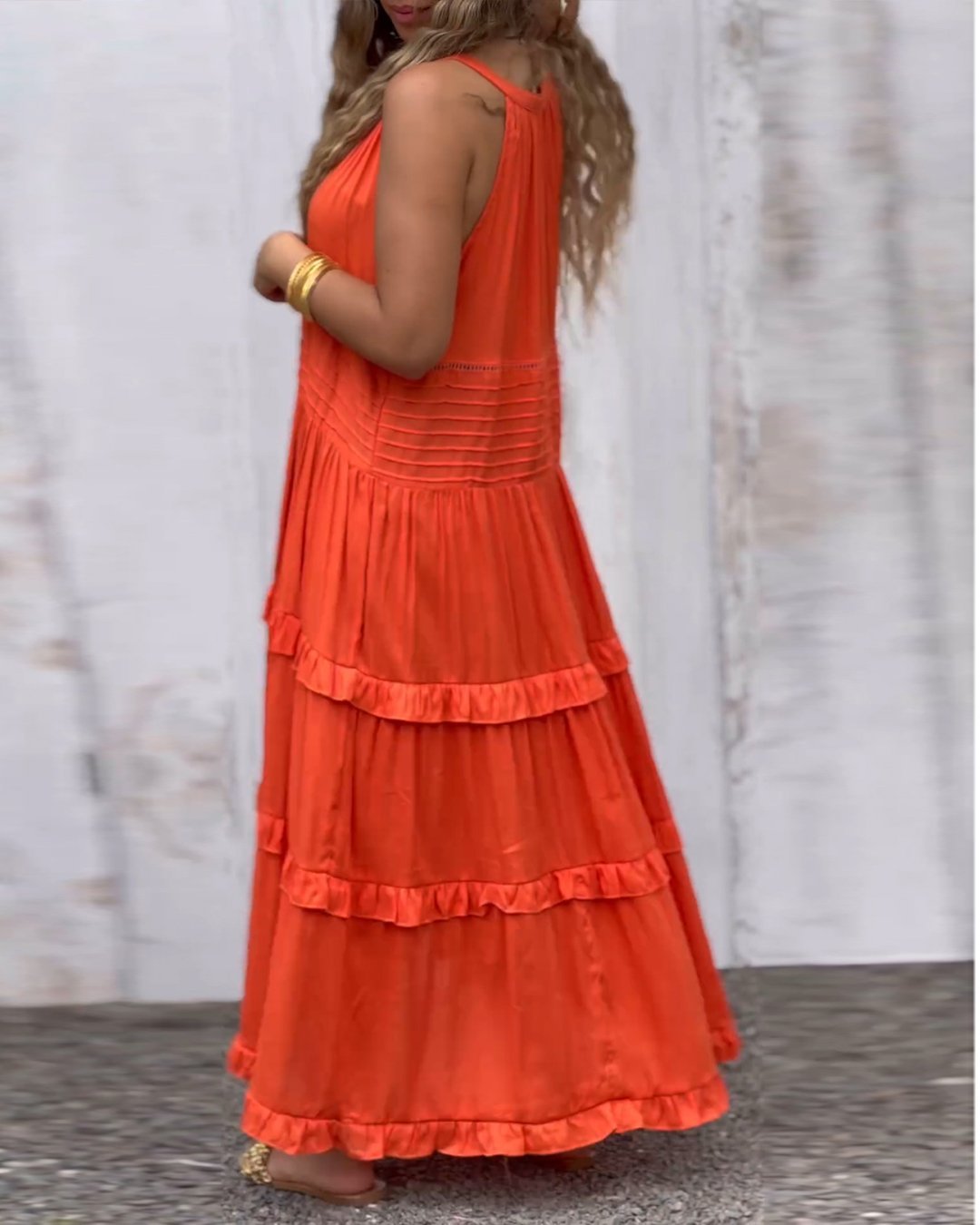 Gracefully Styled Dress for Any Occasion