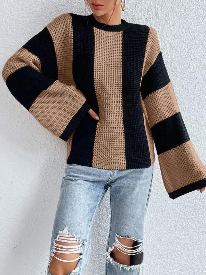 Classic Vintage Sweater with a Flattering Fit