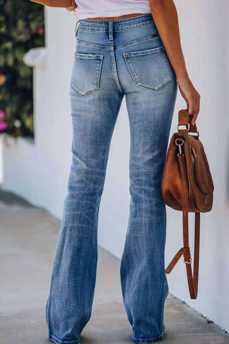 Effortlessly Elegant Trousers with a Timeless Design