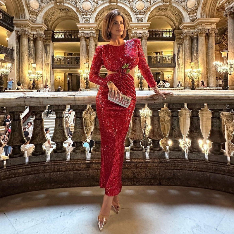 Beautifully Finished Dress in a Timeless Design