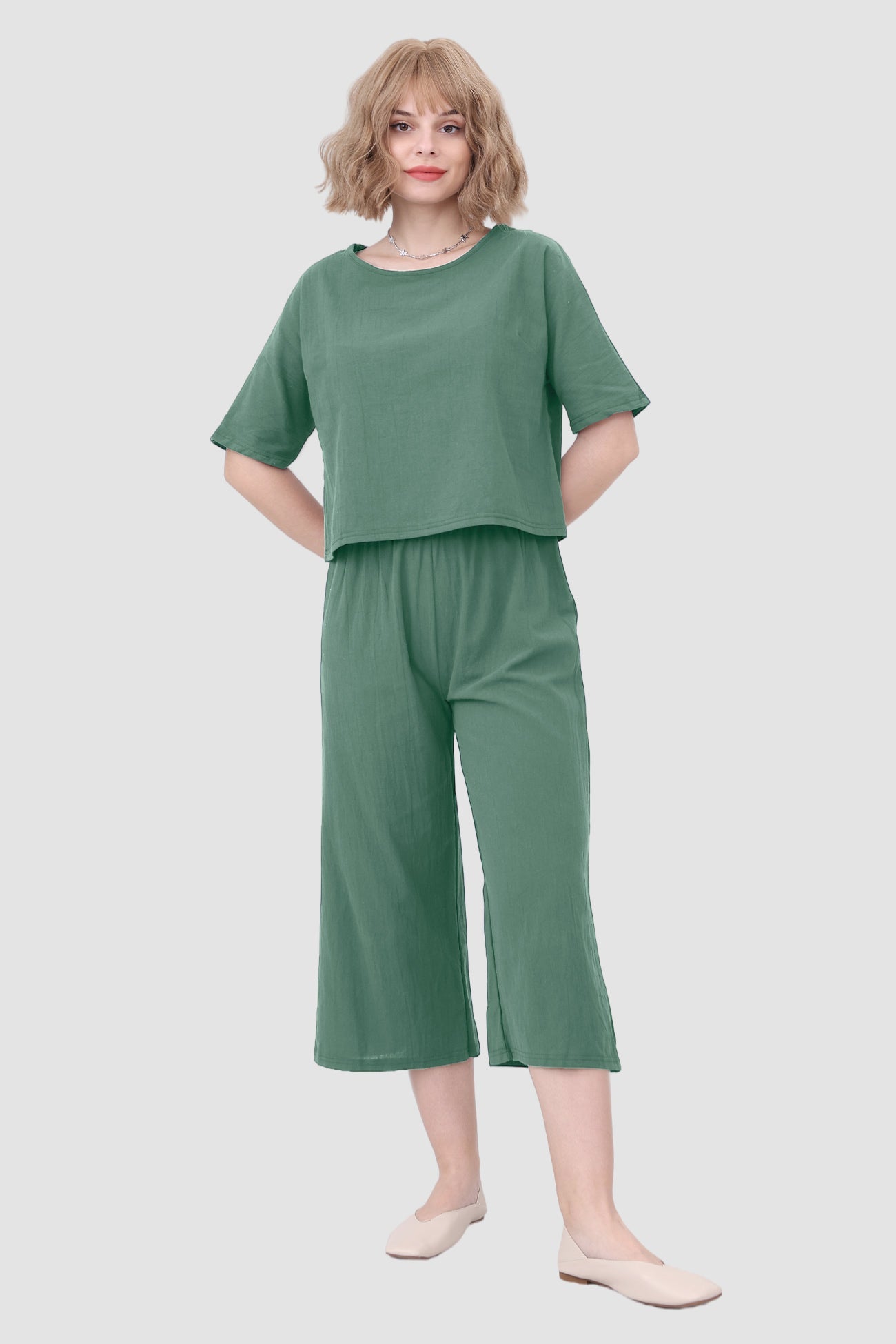 Classic Vintage Pants with a Flattering Fit