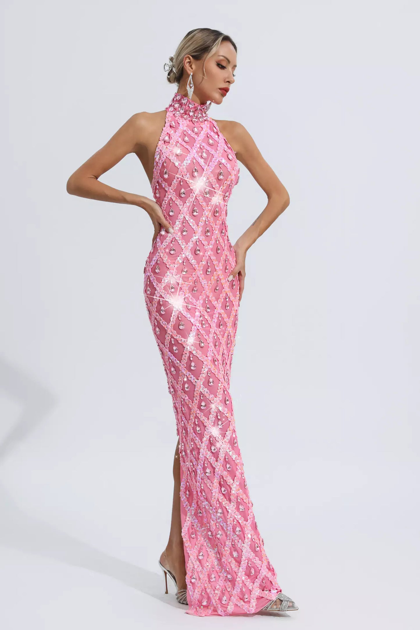 Well Tailored Dress with a Graceful Silhouette