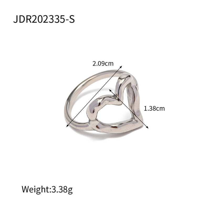 Classic Gold Ring with Timeless Appeal