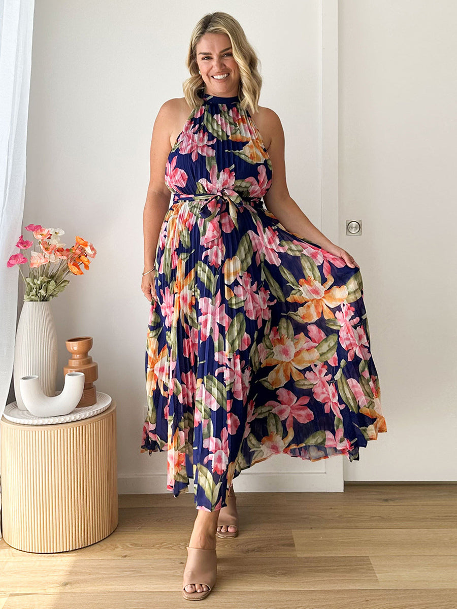 Classic Vintage & Enduringly Stylish Dress