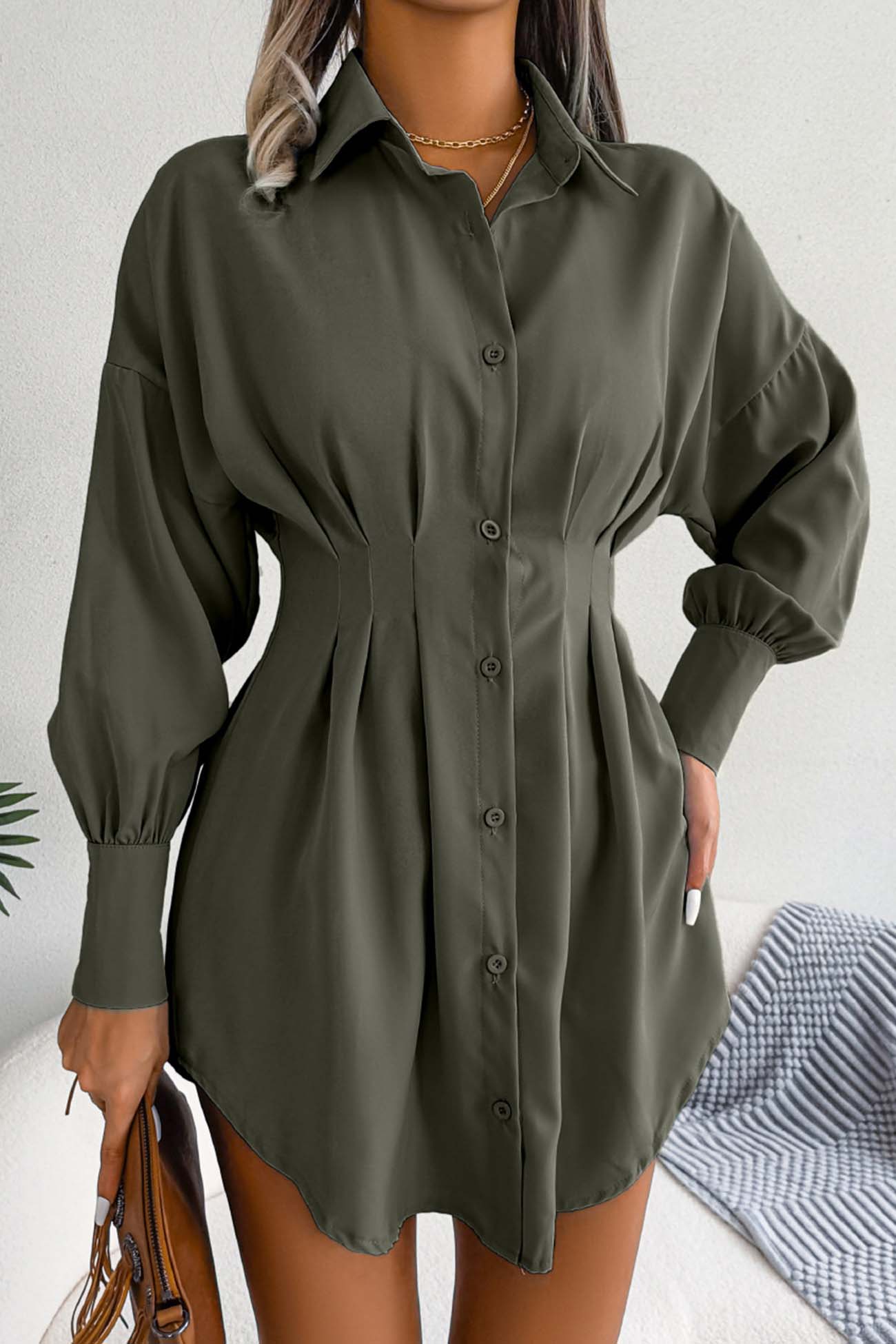 Beautifully Crafted Dress in a Classic Style