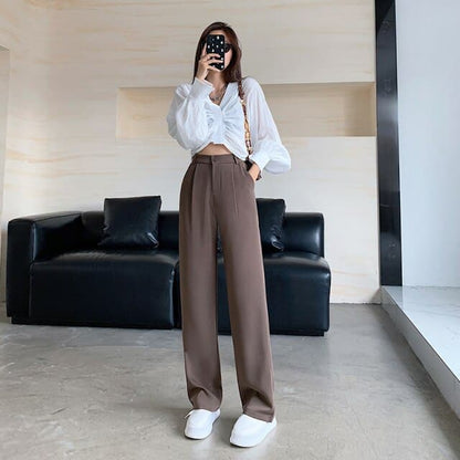 Classic Vintage Trousers with a Flattering Fit