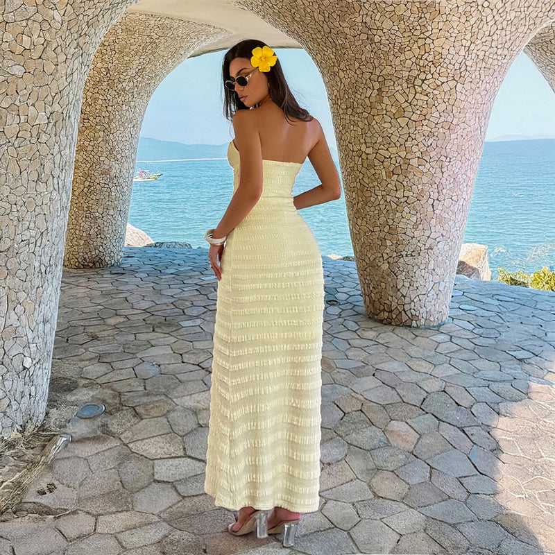 Beautifully Finished Dress in a Timeless Design