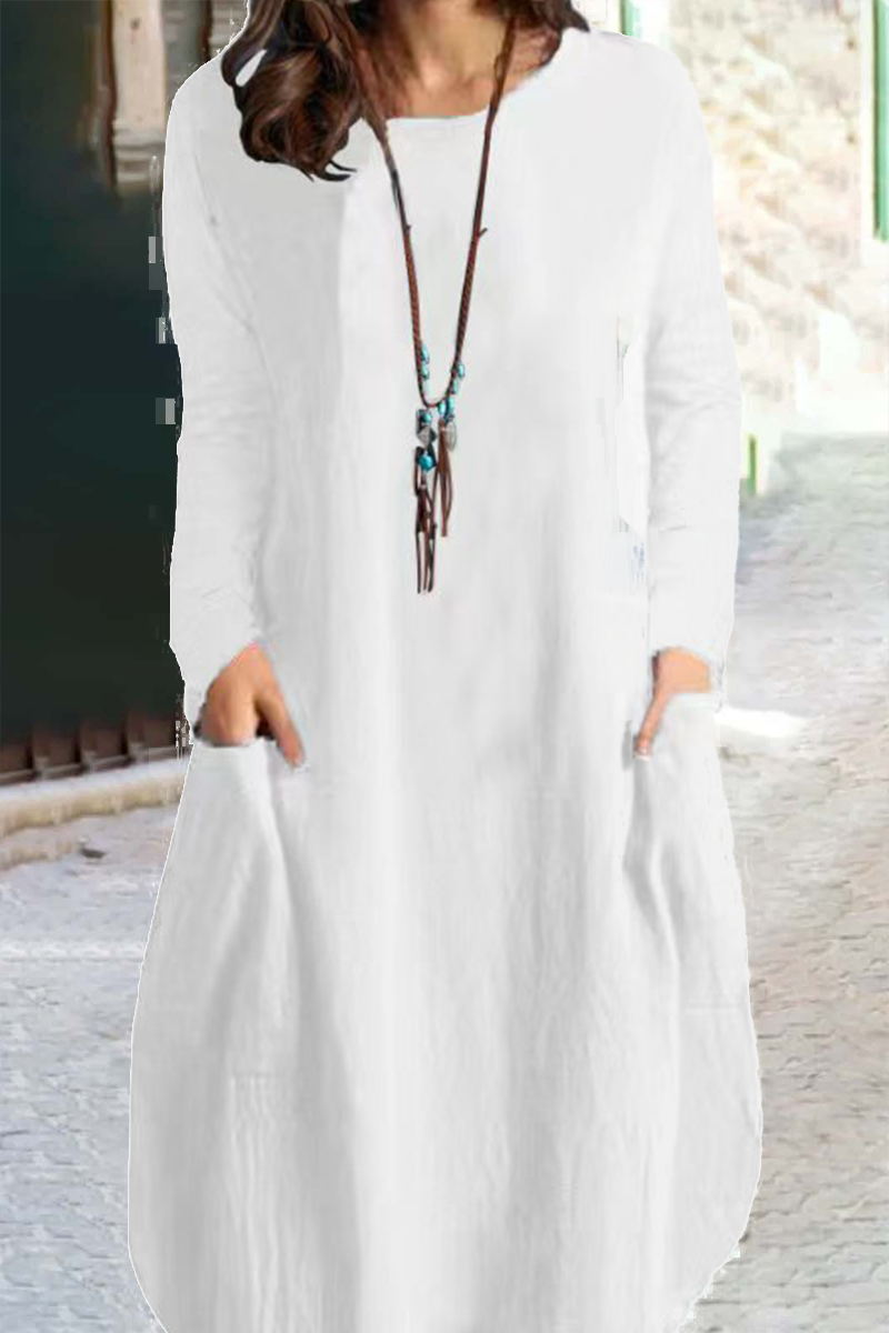 Classic Vintage Dress with a Flattering Fit