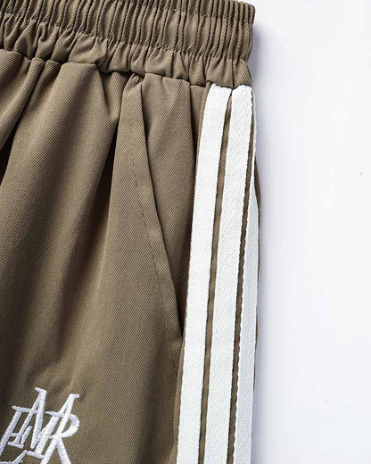 Sophisticated Pants with a Clean Classic Look