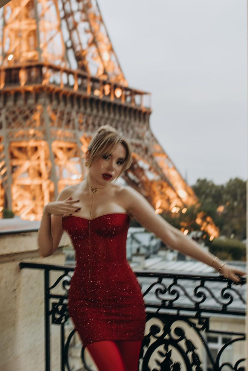 Classic Vintage Dress with a Flattering Fit