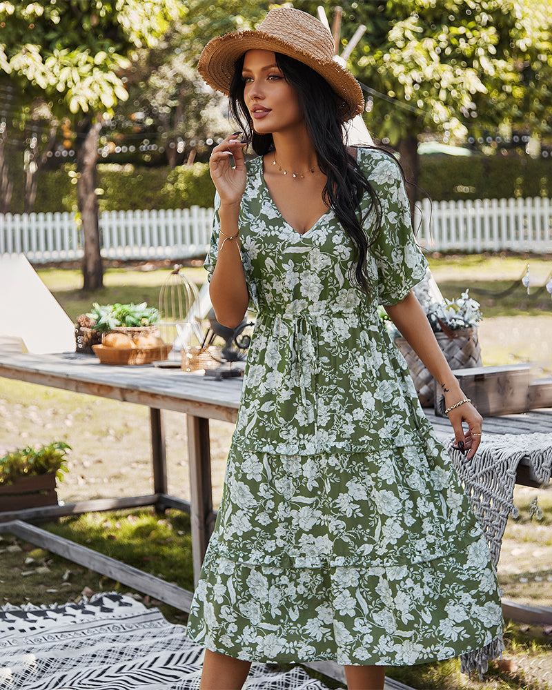 Sophisticated Dress with a Clean Classic Look
