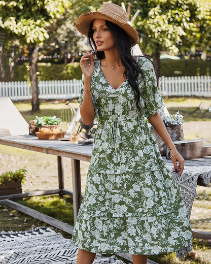 Sophisticated Dress with a Clean Classic Look