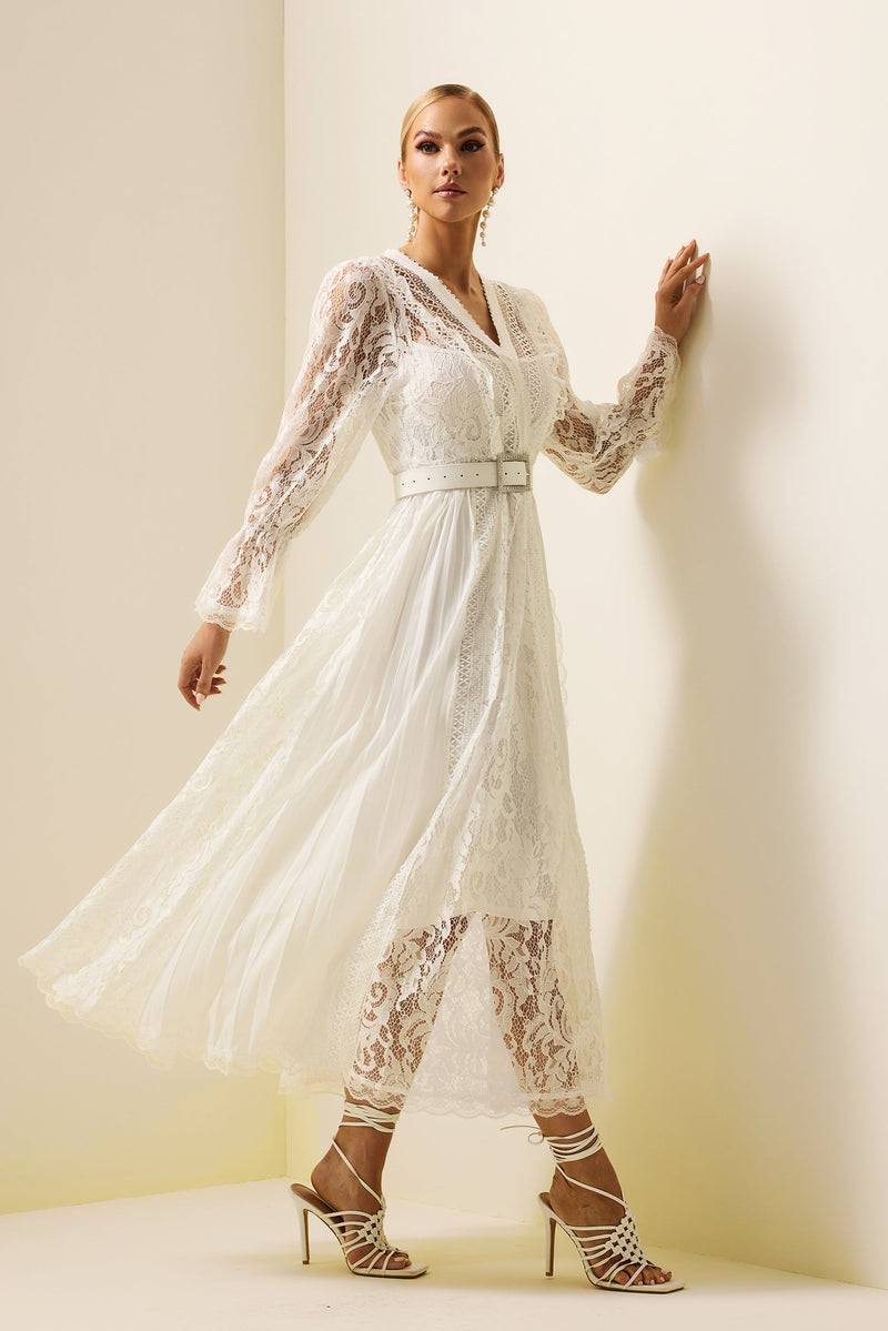 Sophisticated Dress with a Clean Classic Look