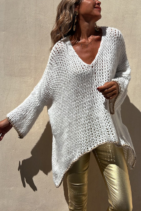 Well Tailored Sweater with a Graceful Silhouette