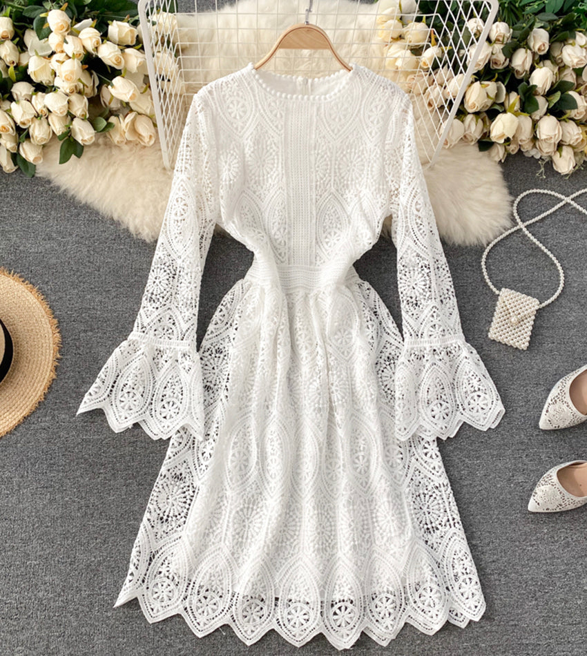 Beautifully Finished Dress in a Timeless Design