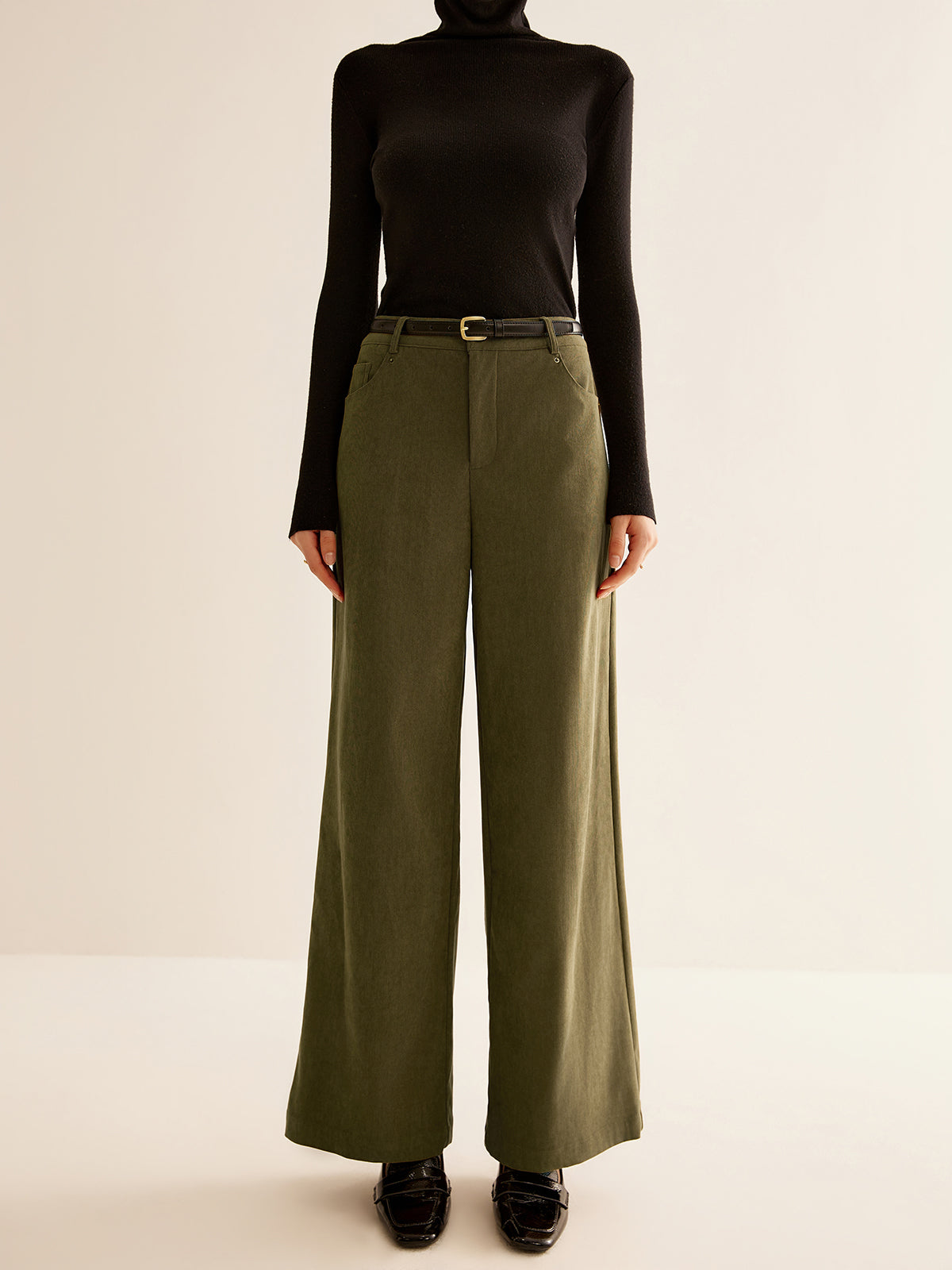 Classic Vintage Pants with a Flattering Fit