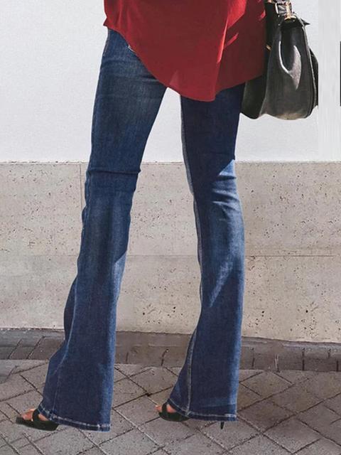 Sophisticated Garment with a Clean Classic Look