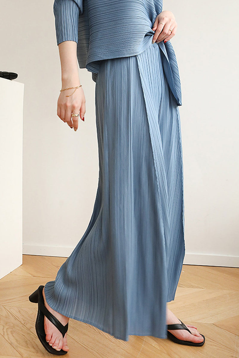 Well Tailored Pants with a Graceful Silhouette