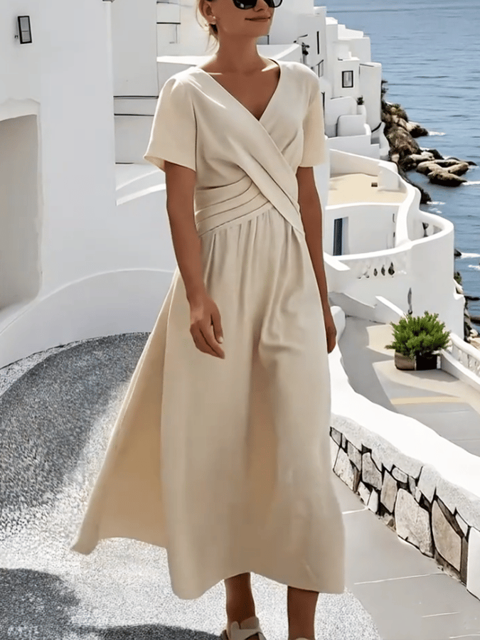 Beautifully Crafted Dress in a Classic Style